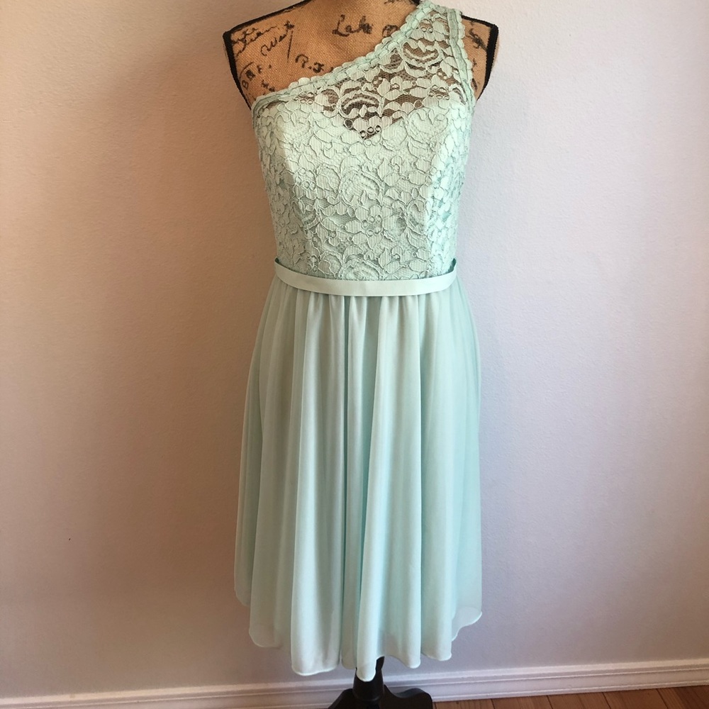 One-Shoulder Lace Bodice Chiffon Dress in Mint